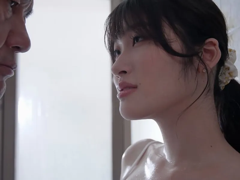 ông xã bỏ bê, vợ yêu được ông chú giúp thỏa mãn cơn nứng lồn lồn